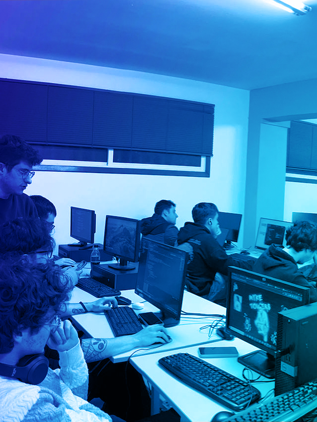 Academia de formación en Técnico en Sistemas Microinformáticos y Redes en Vigo, Pontevedra